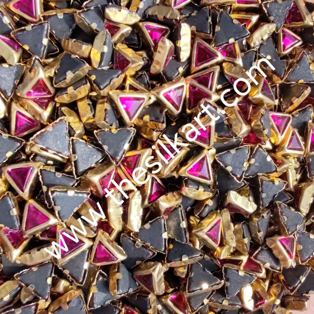 Triangle dark pink glossy