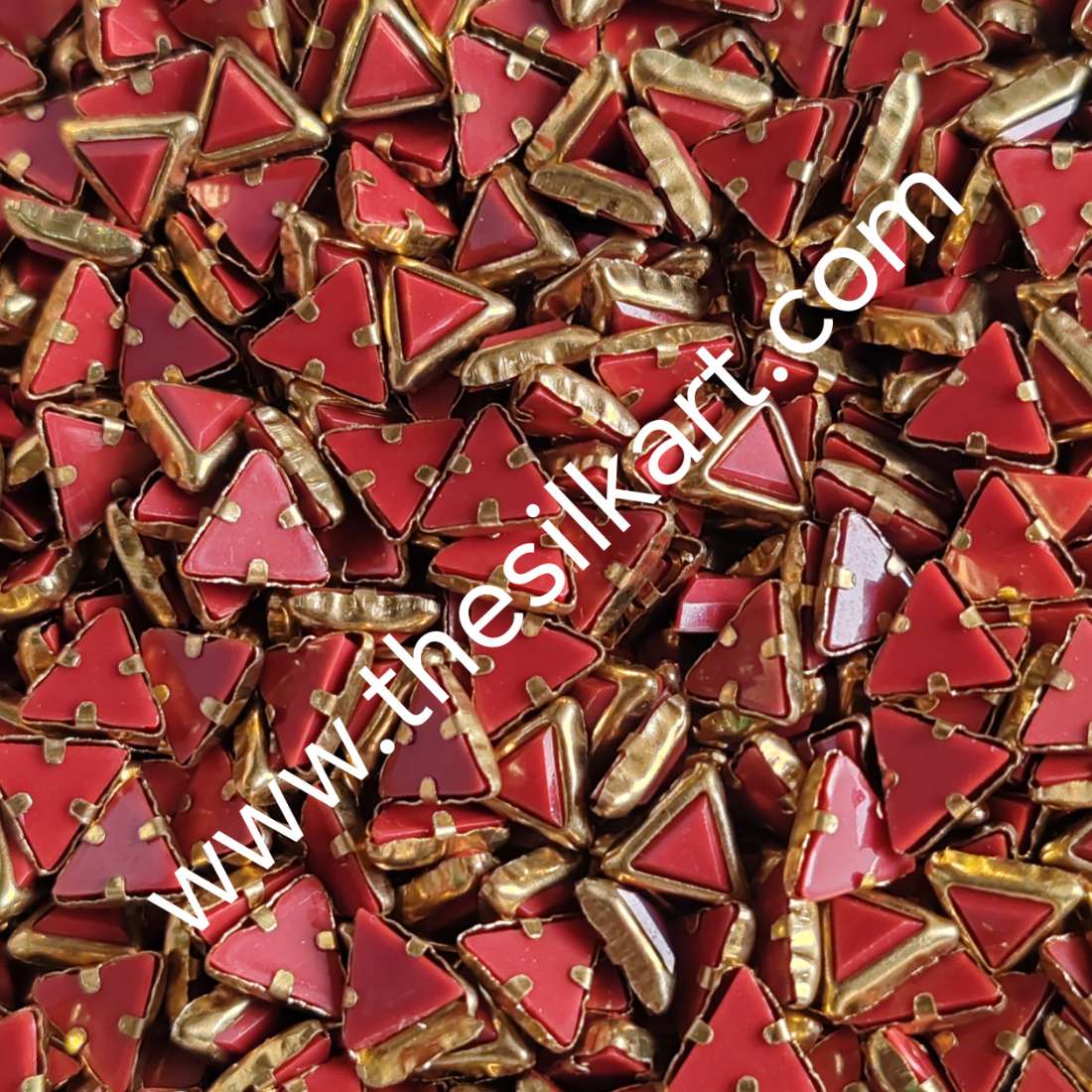 triangle maroon matt