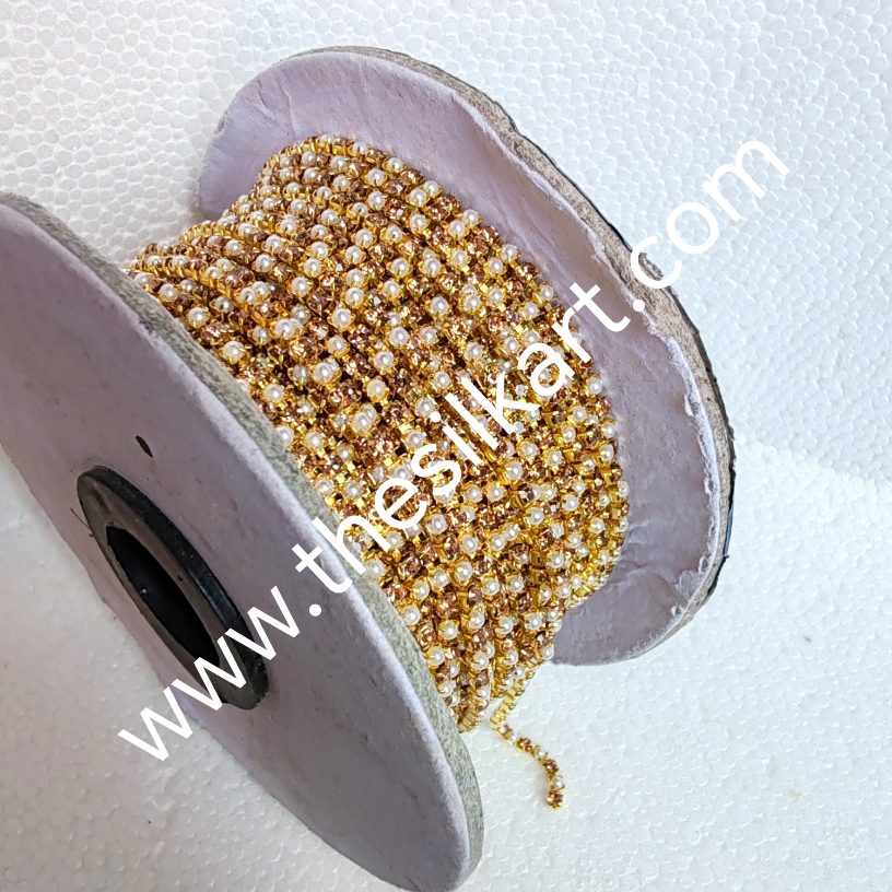 peral with gold colour stone chaine