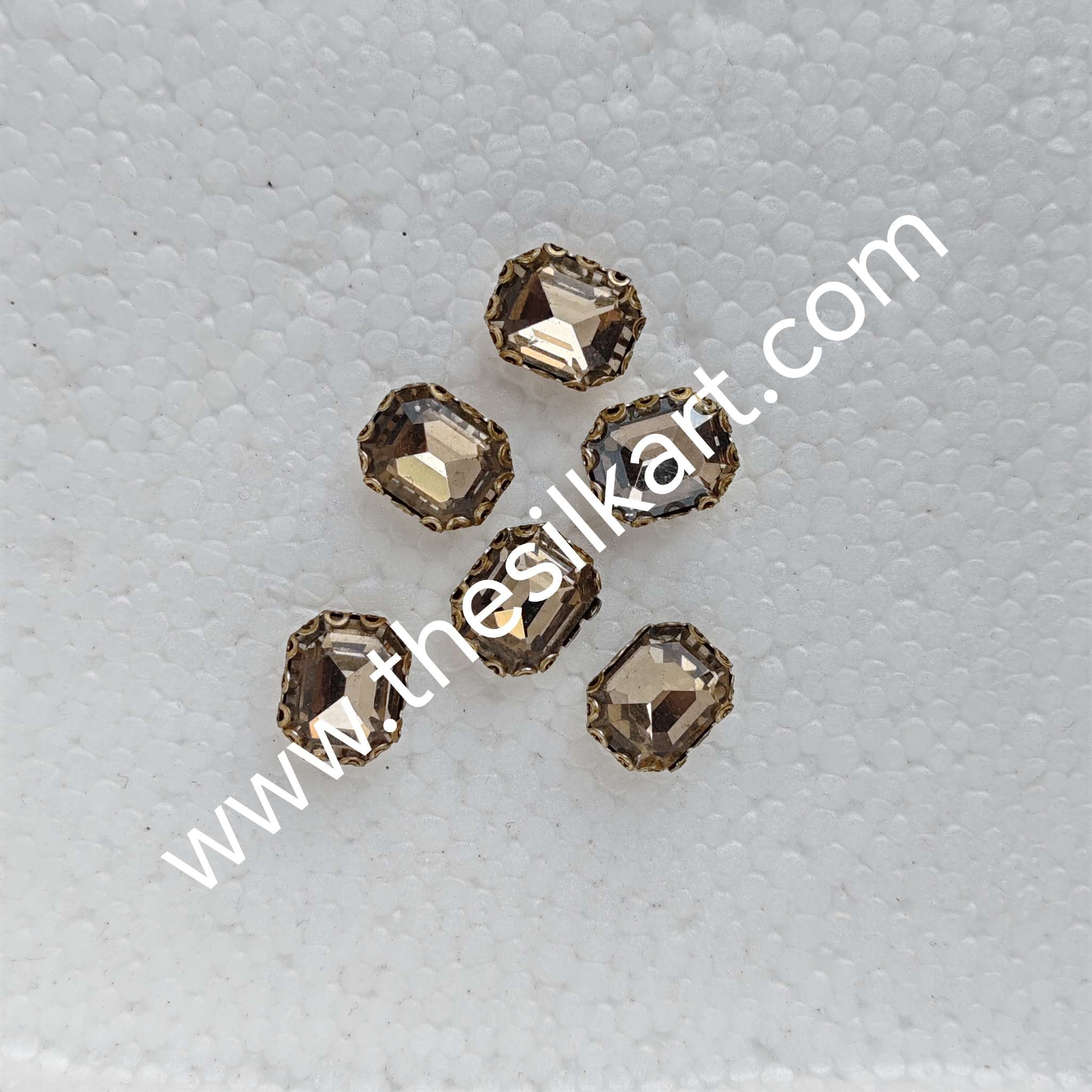 gold colour 10*8 size reactangle clipstones