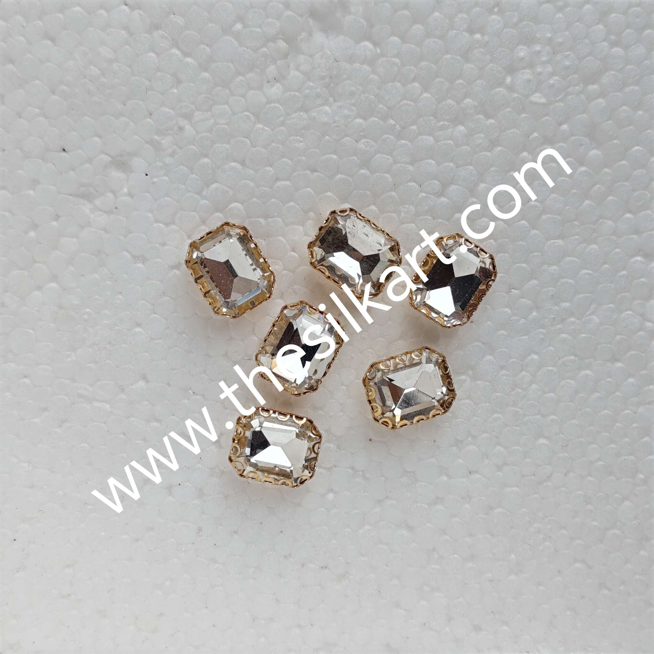 white colour 10*8 size reactangle clipstones