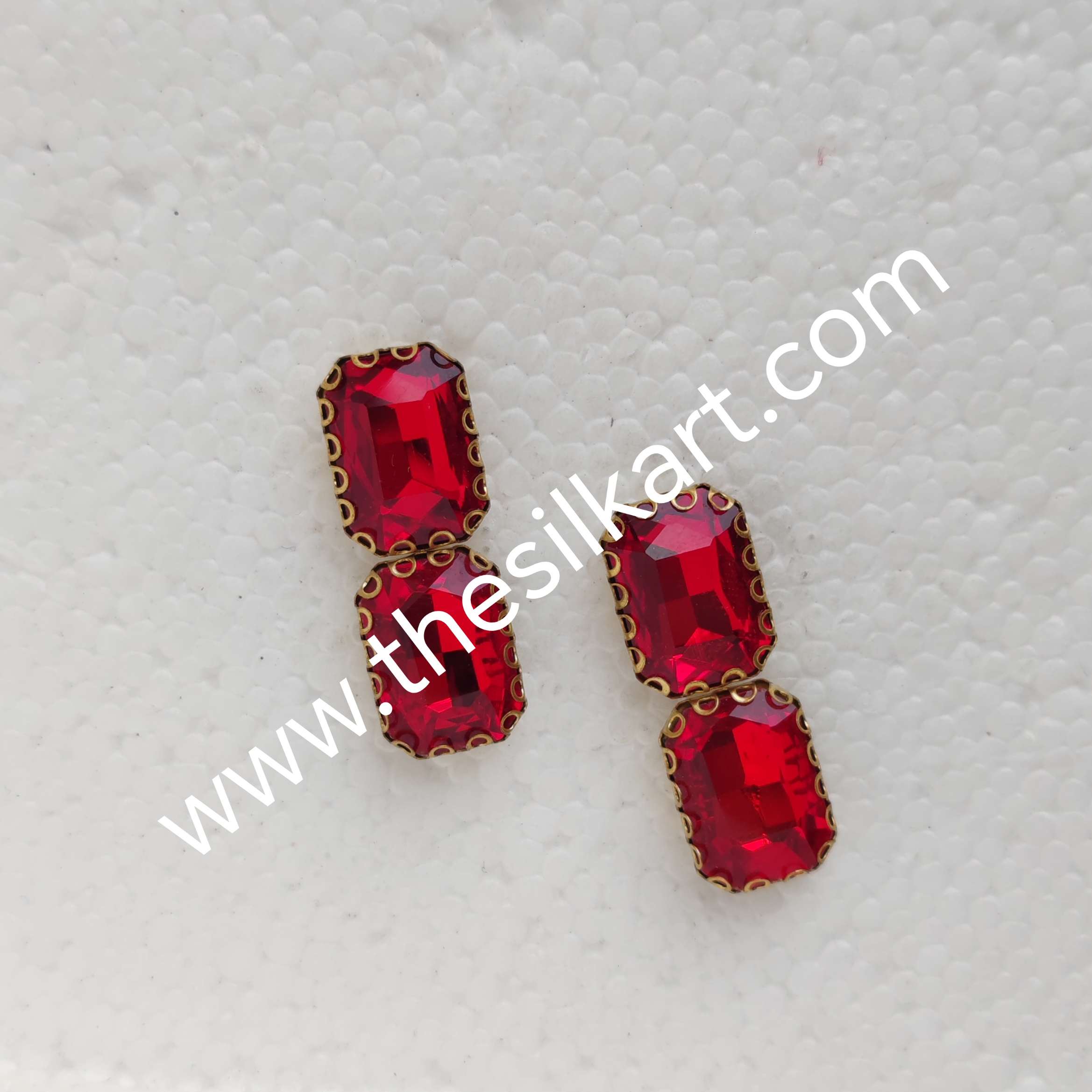 10*14 size red colour reactangle clipstones