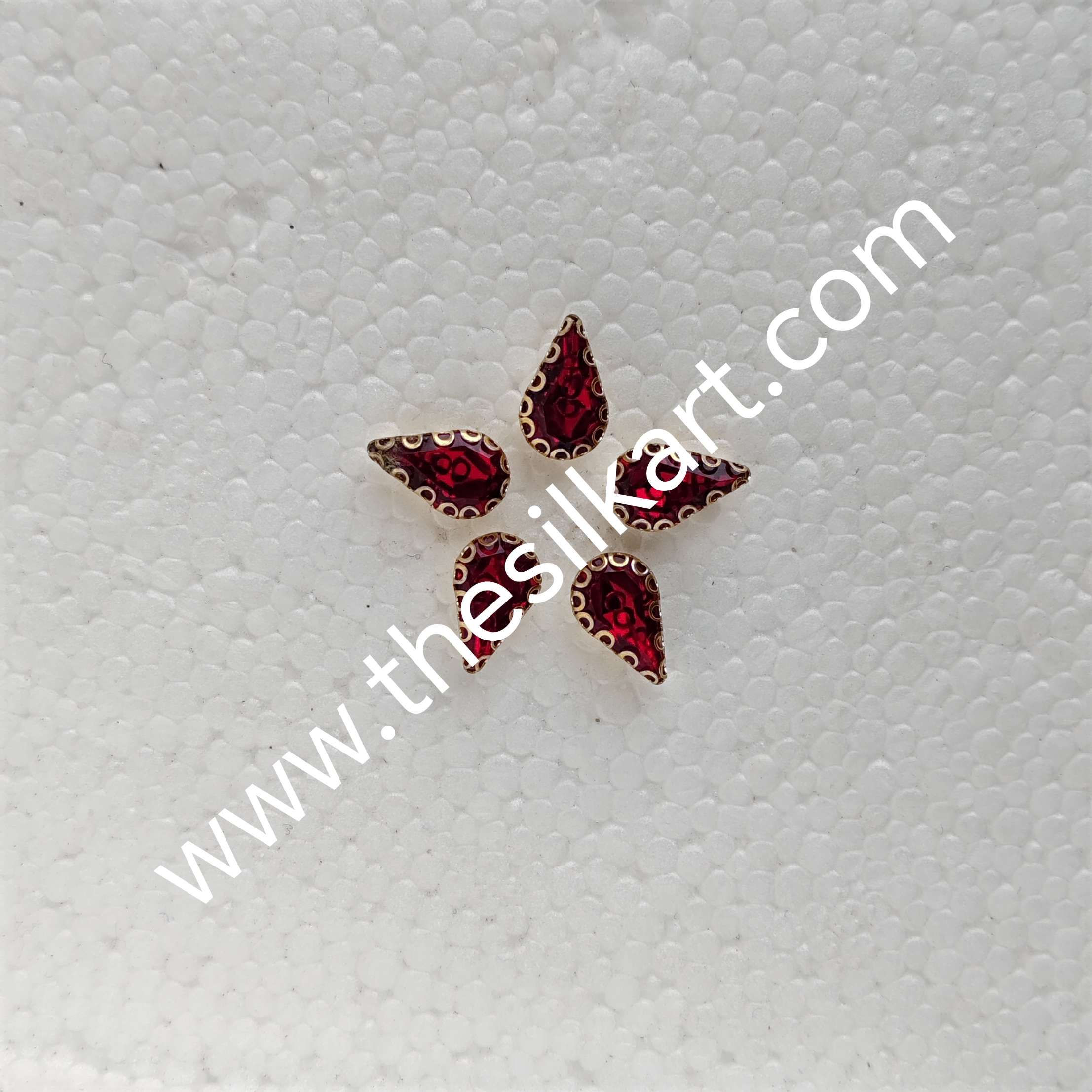 10*6 size droup red colour clipstones