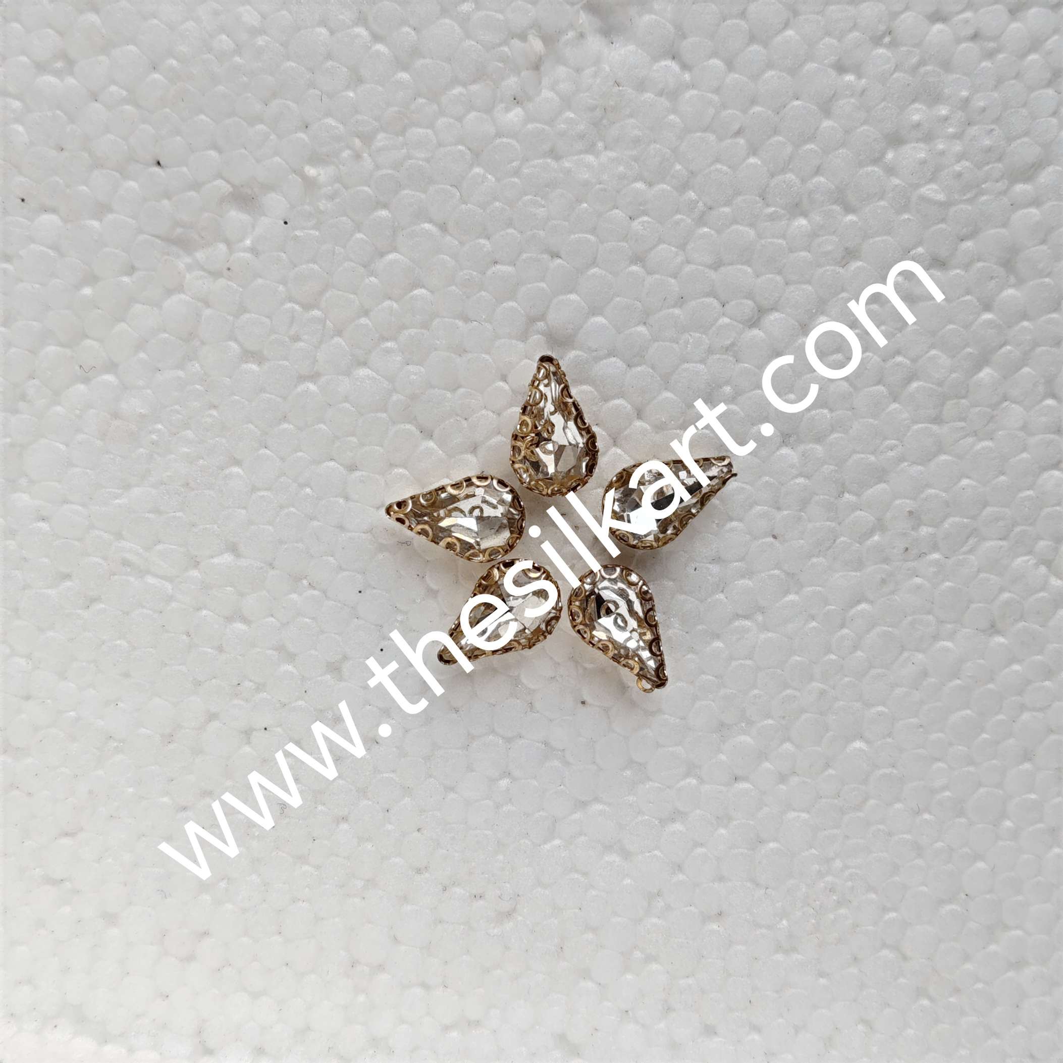 10*6 size droup white colour clipstones