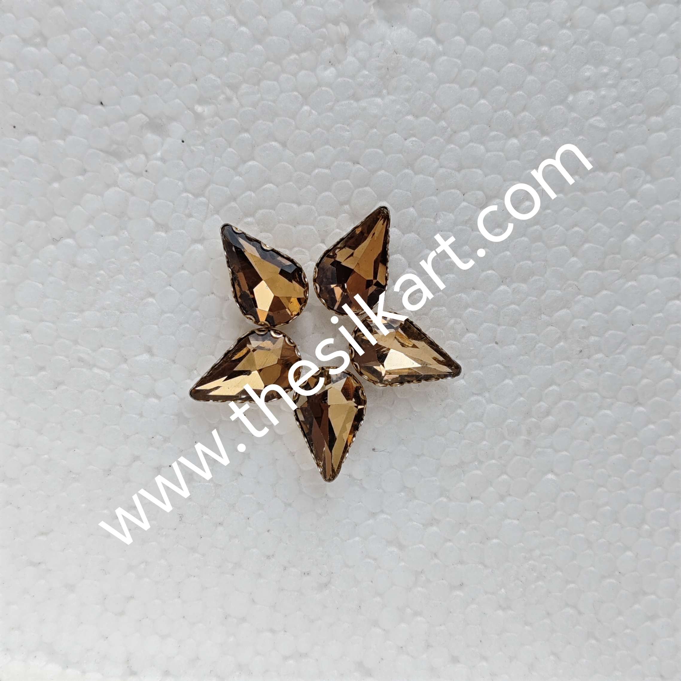 10*8 size droup shape gold colour clipstones