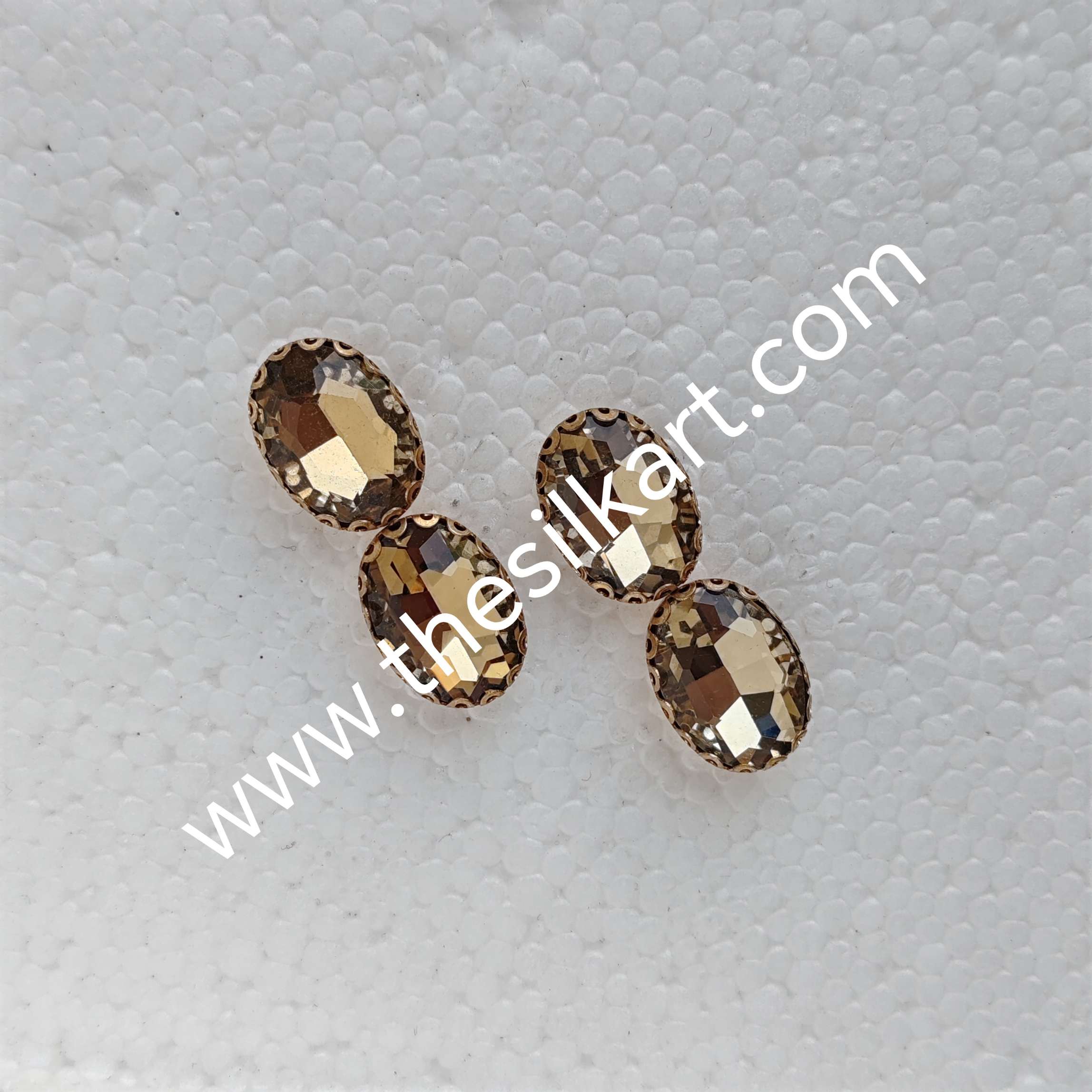 10*15 size oval size gold colour clipstones