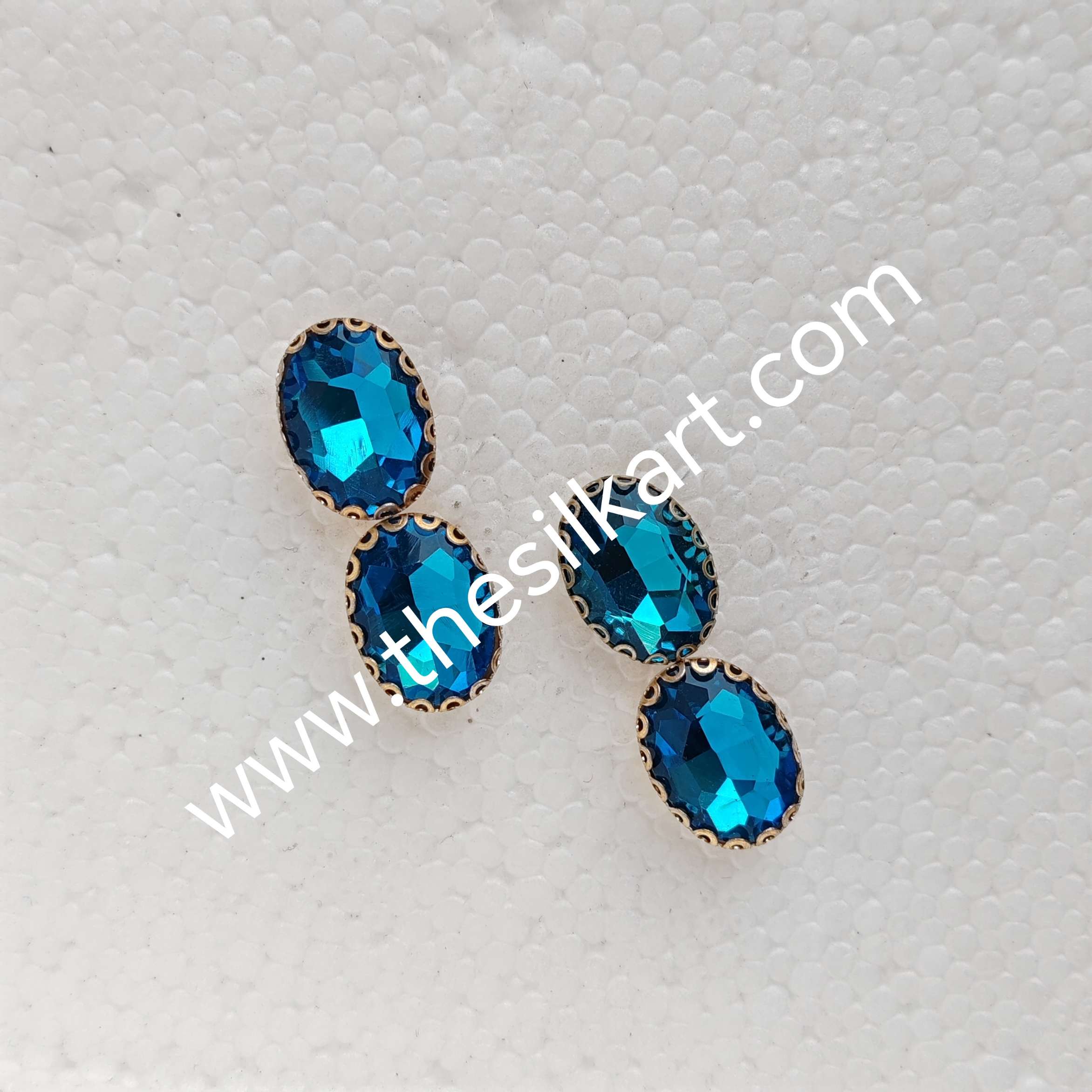 10*15 size oval shape skyblue colour clipstones
