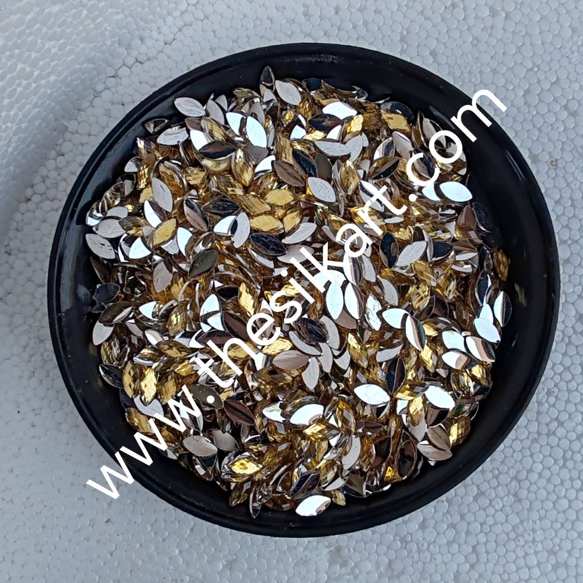 8*4 size eye shape gold colour raindroup kundans