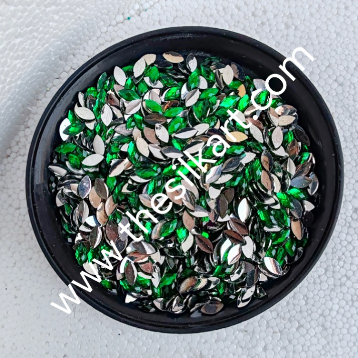 8*4 size eye shape green colour raimdroup kundans