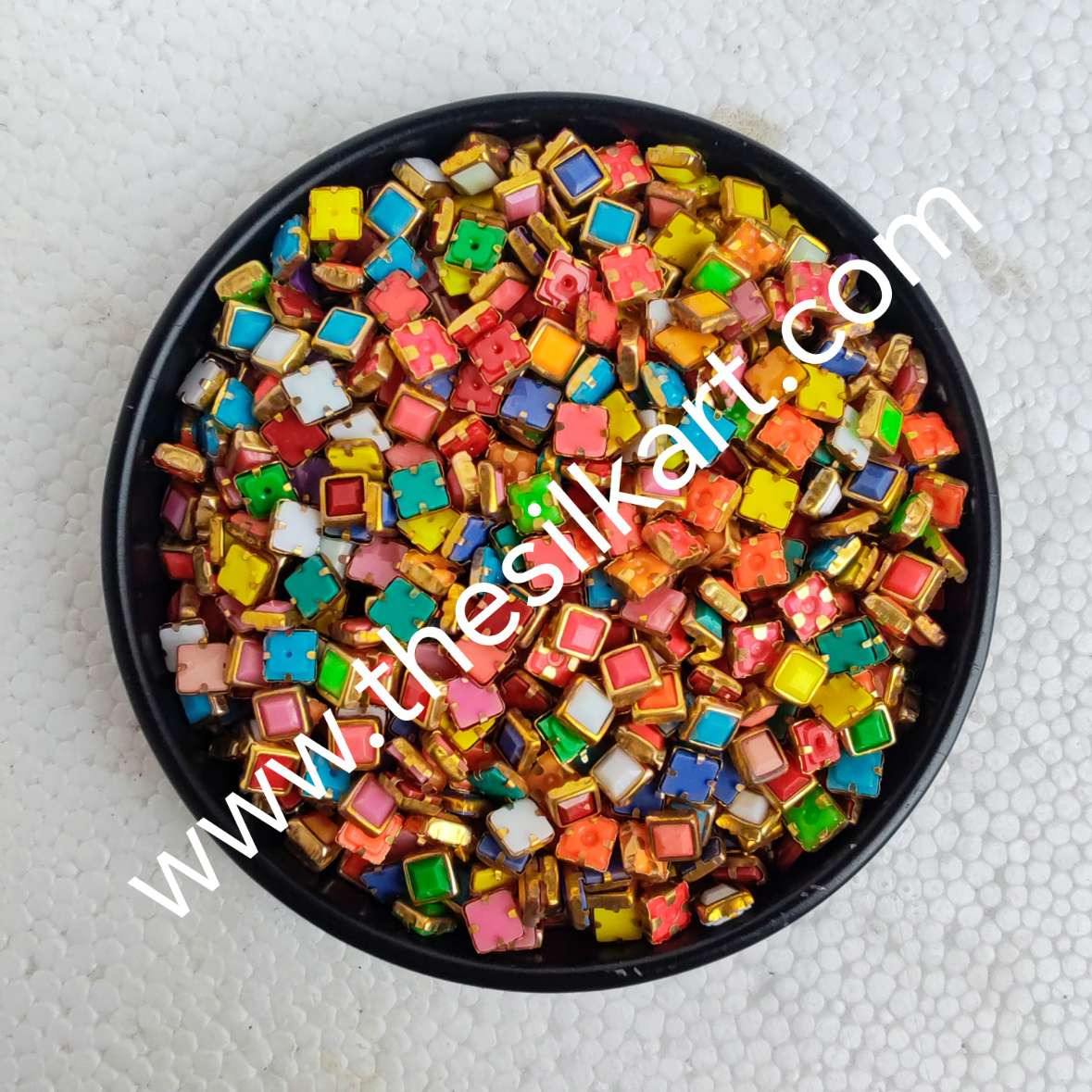 Multicolour Matt Kundans