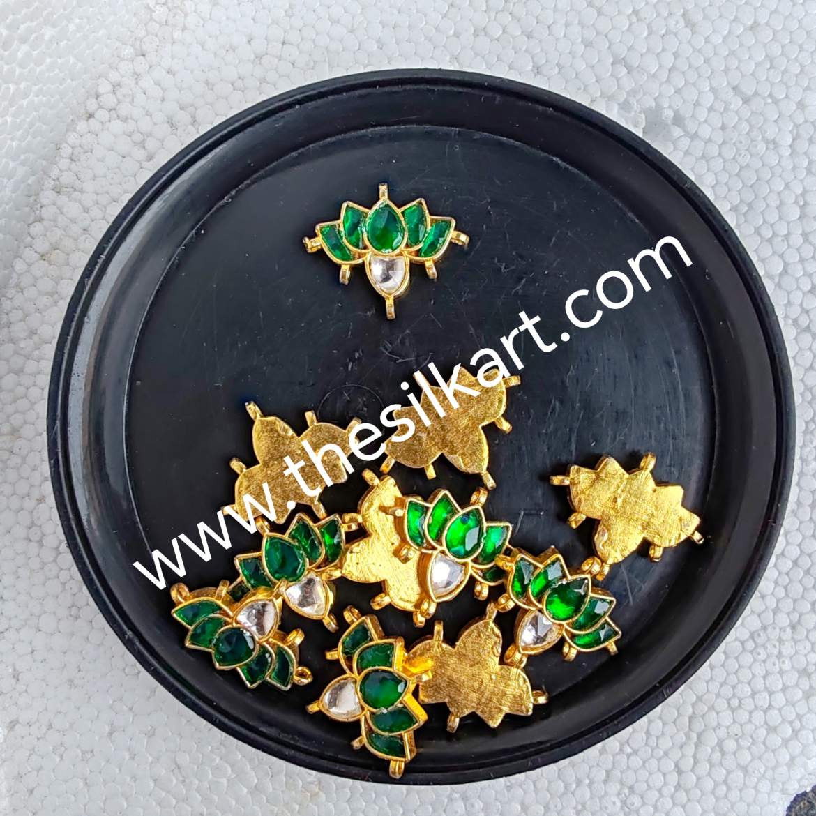 5 petal green lotus jadav pendent with 6 connectors