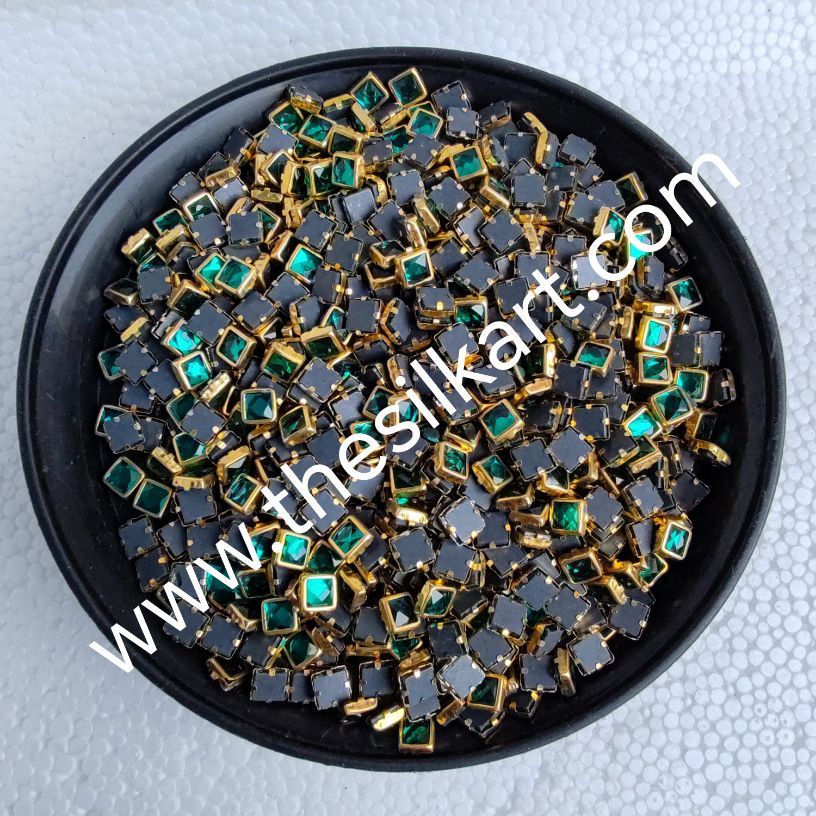 4*4 size square c geen colour glossy kundans