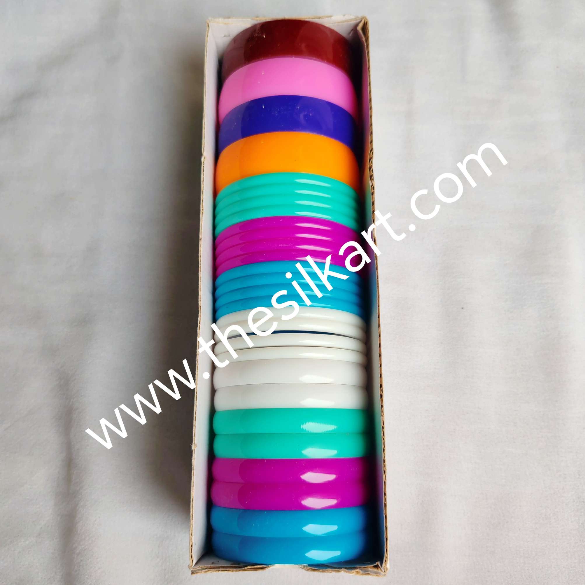 Curve mixed  bangle box-1,2and4cuts