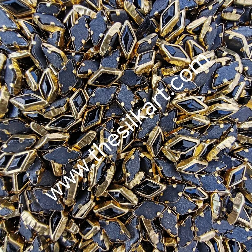Diamond shape black glossy kundans