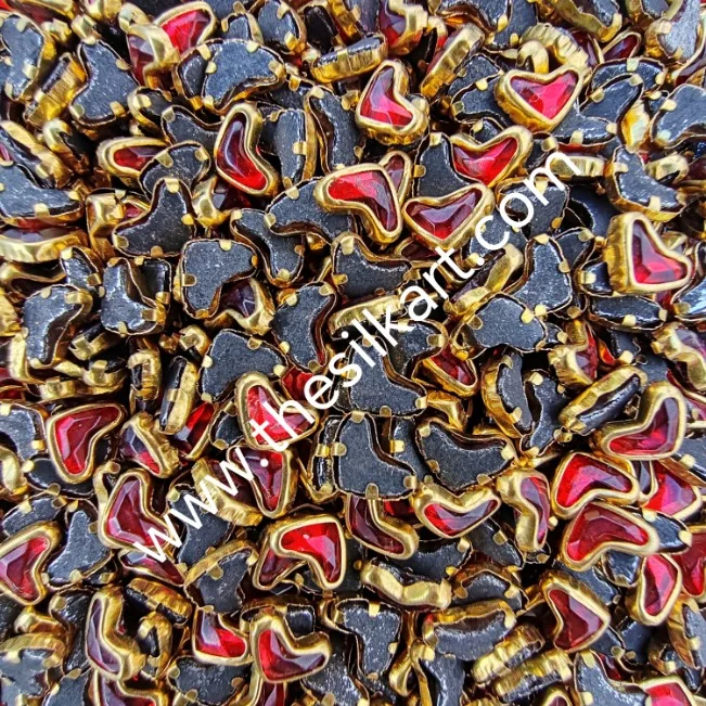 v shape red colour glossy kundans